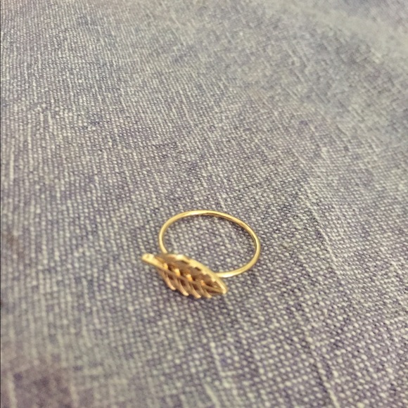 Gold leaf ring - Picture 2 of 3